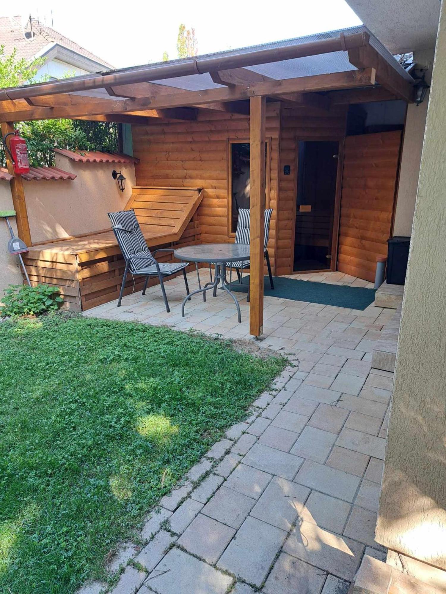 Happy Sun Medences Apartman Siófok Zewnętrze zdjęcie