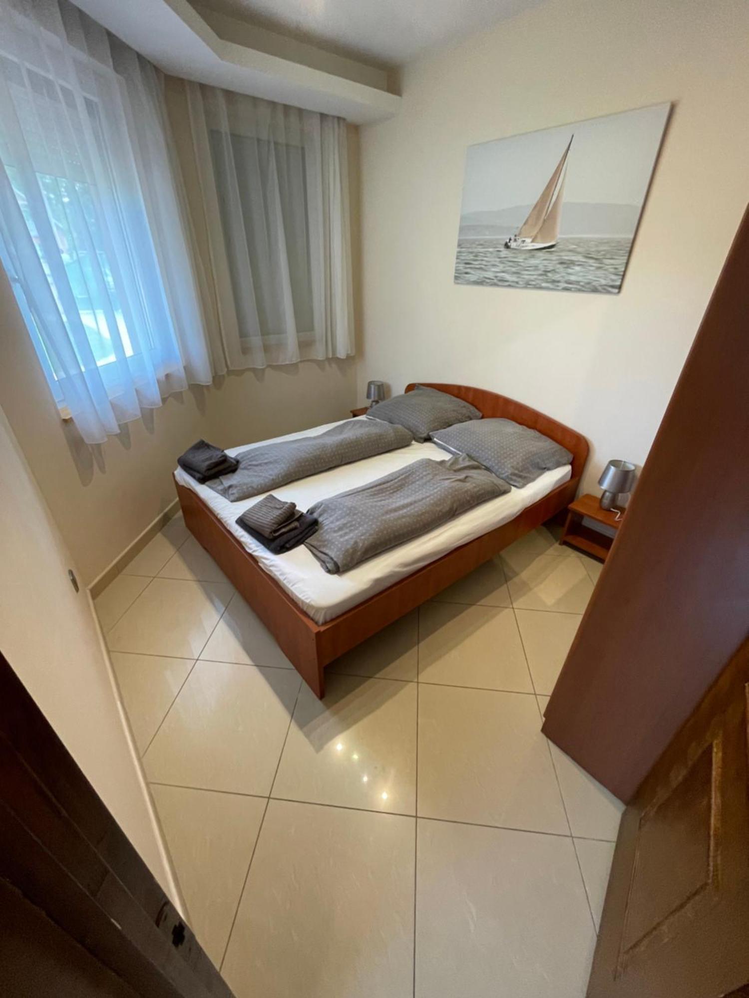 Happy Sun Medences Apartman Siófok Zewnętrze zdjęcie