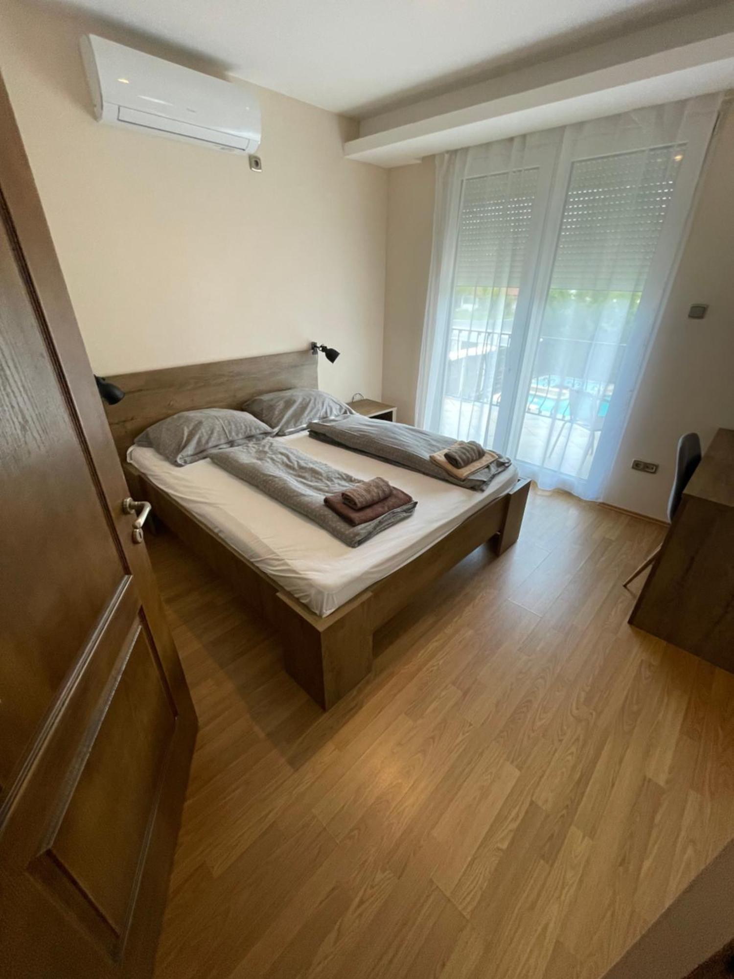 Happy Sun Medences Apartman Siófok Zewnętrze zdjęcie